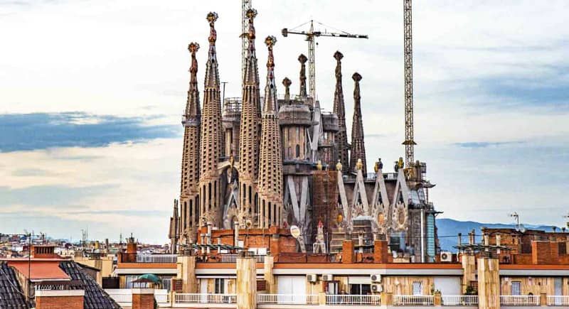 Visit La Sagrada Familia at BCN