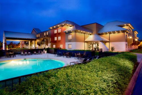 Holiday Inn Express Nashville Airport near BNA