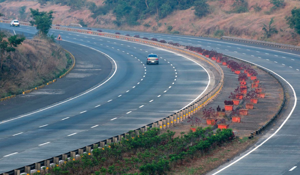Pune (via Mumbai-Pune Expressway) from BOM