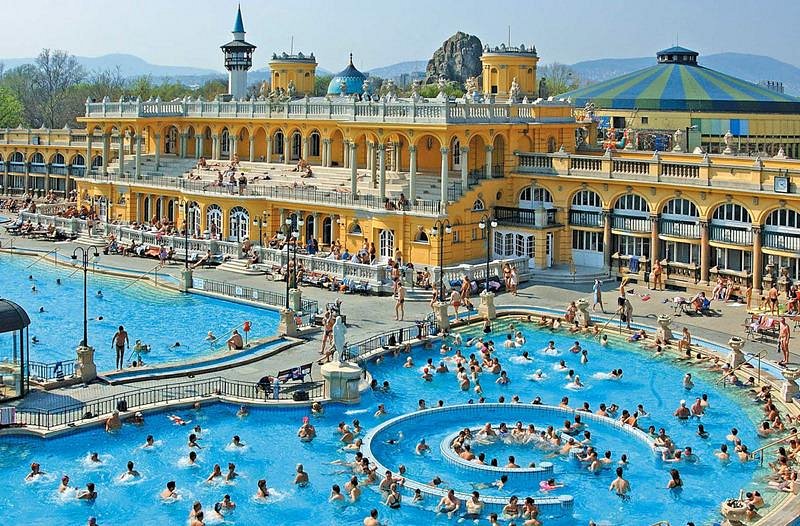 Széchenyi Thermal Bath from BUD