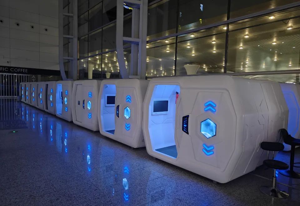 Relax in Airport Capsule Hotel at CAN