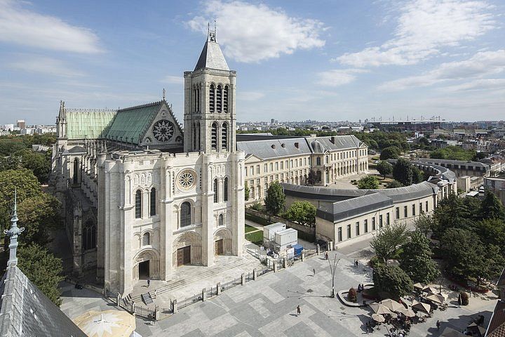 Basilique de Saint-Denis at CDG
