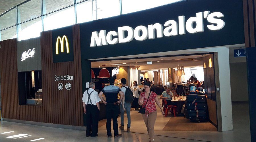 McDonalds at CDG