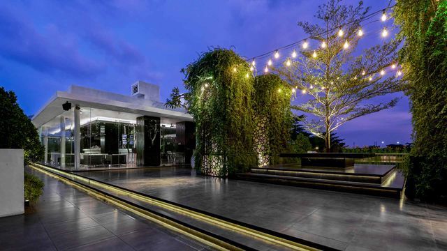 FM7 Resort Hotel near CGK