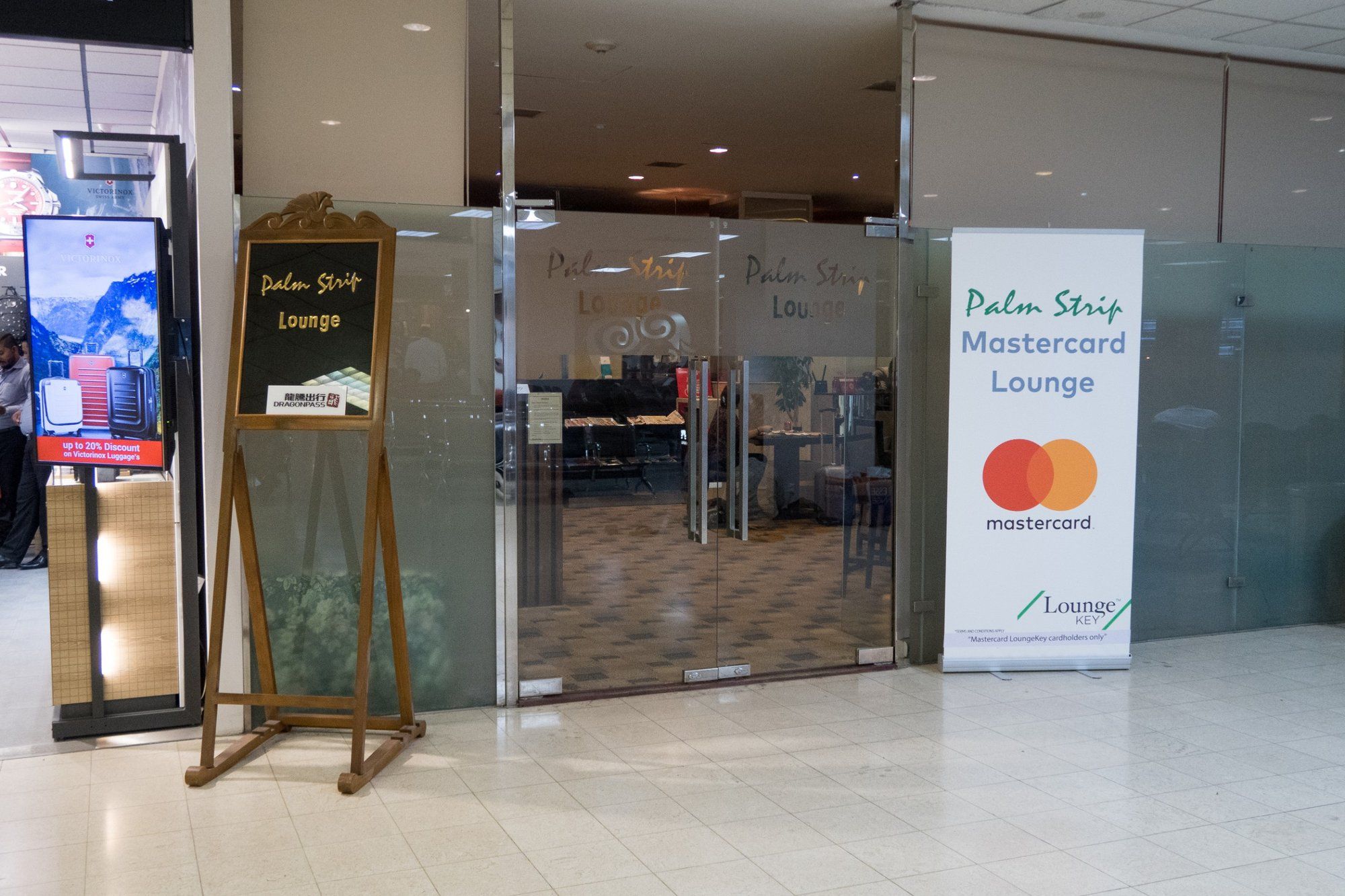 Palm Strip Lounge at CMB