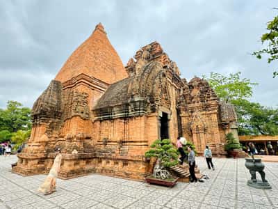 Visit Po Nagar Cham Towers at CXR