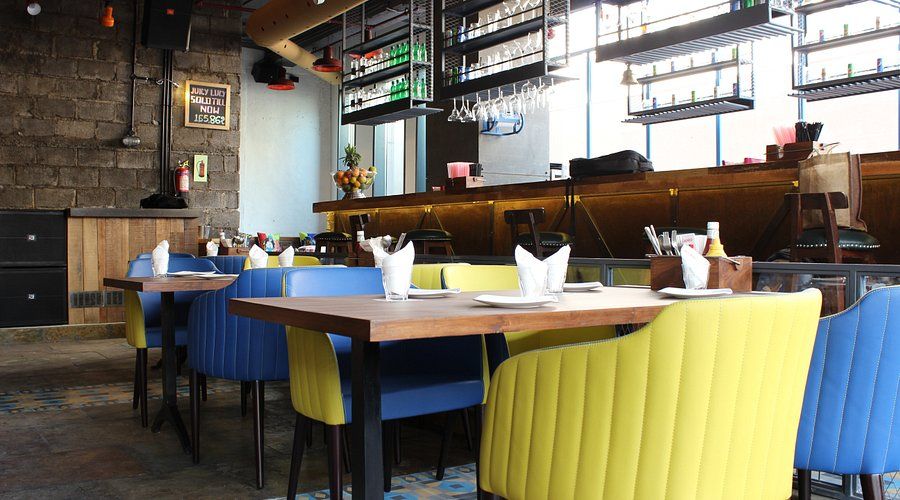 Cafe Delhi Heights at DEL