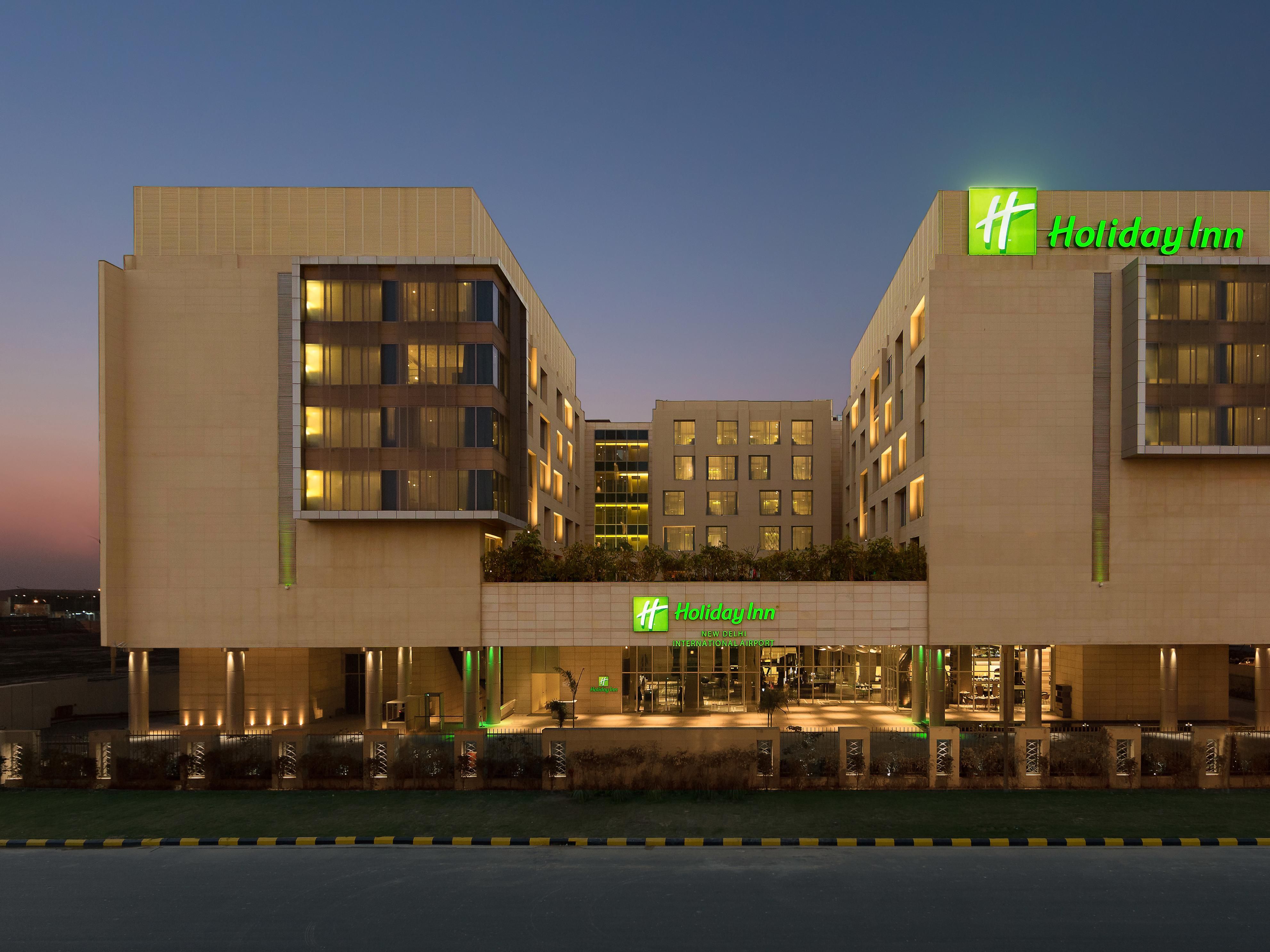 Holiday Inn New Delhi International Airport near DEL