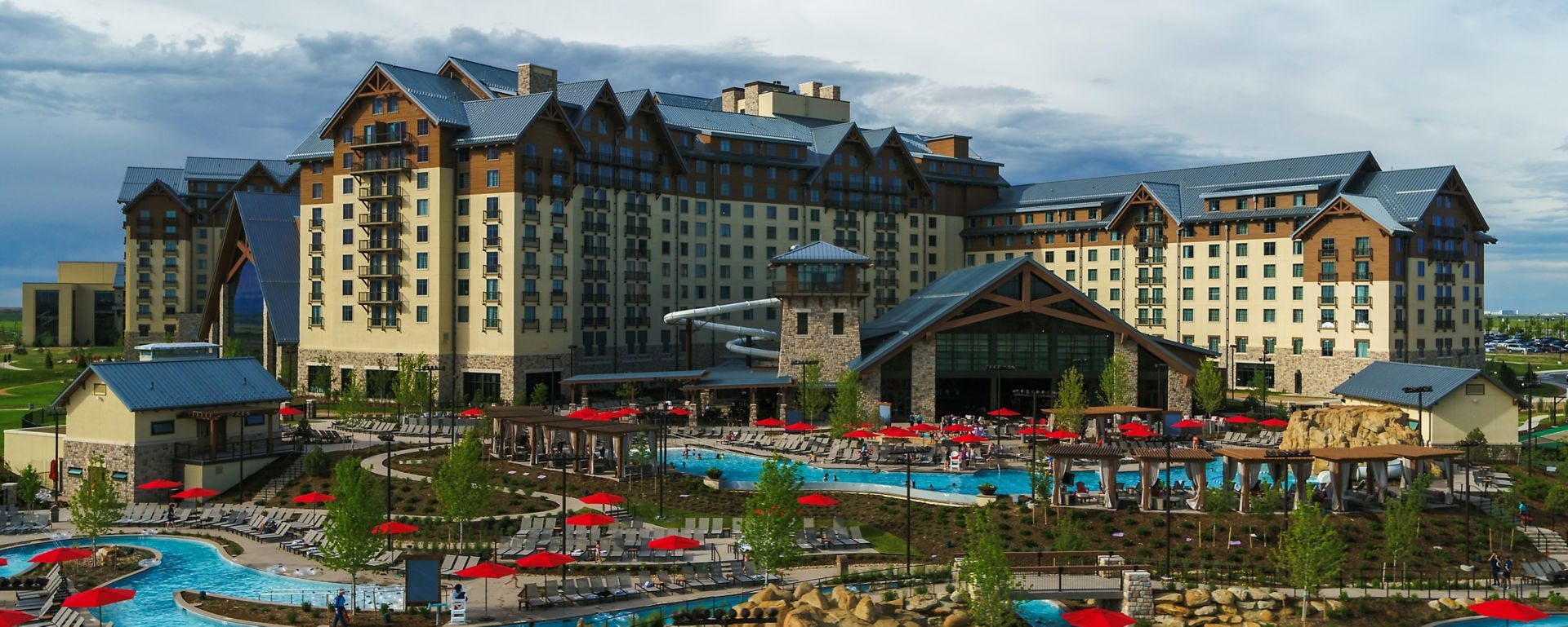 Gaylord Rockies Resort near DEN
