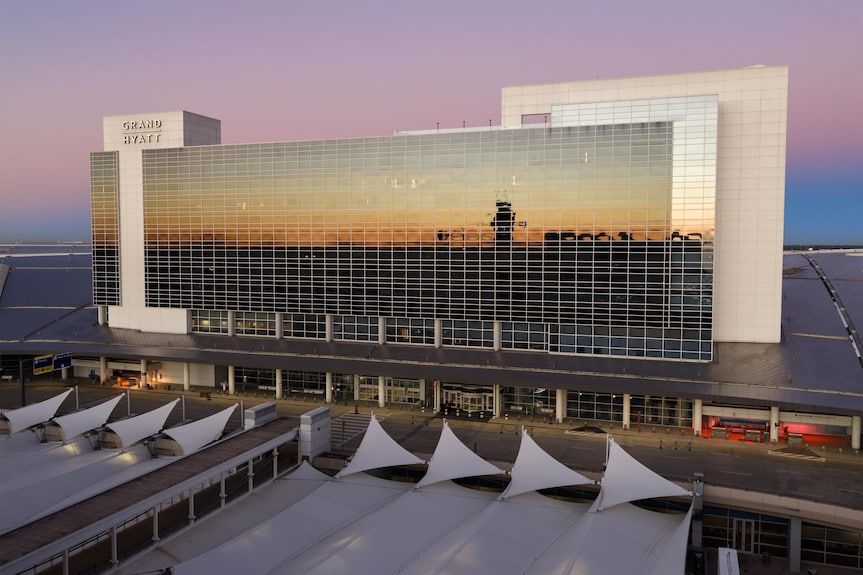 Relax at the Grand Hyatt DFW at DFW