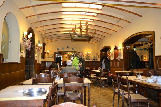 Brauhaus Zum Schiffchen restaurant at DUS Airport