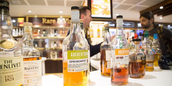 Airport Whisky Shopping at EDI