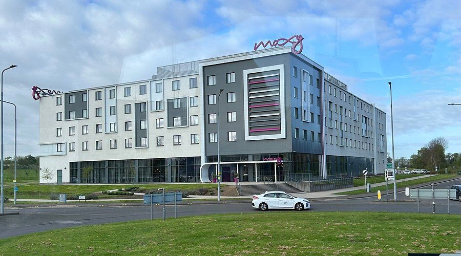 Moxy Edinburgh Airport near EDI