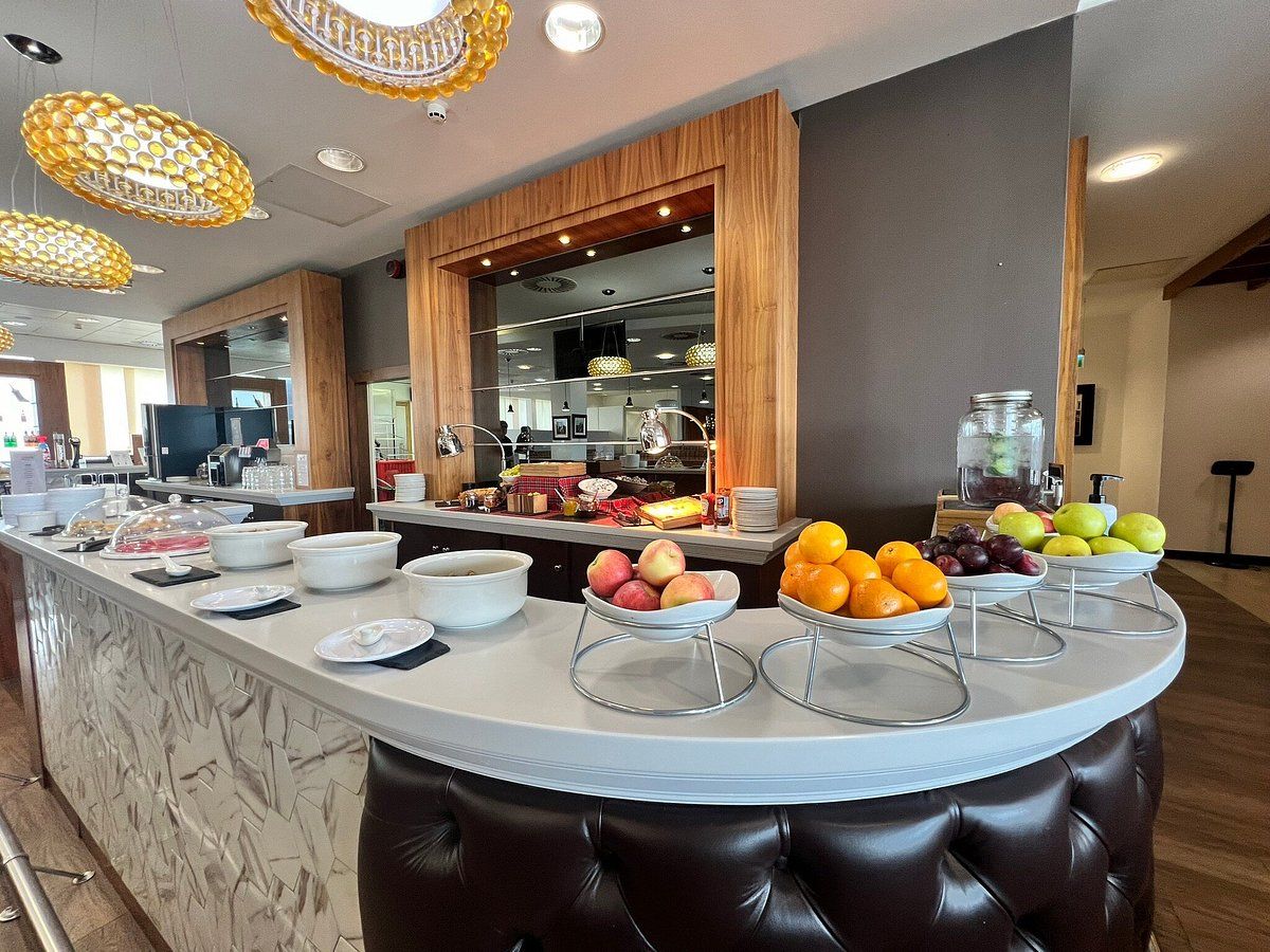 UpperDeck Lounge at GLA