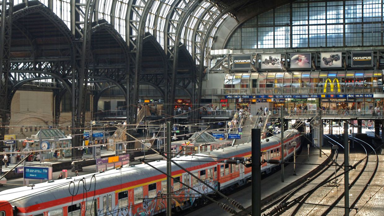 Hamburg Hauptbahnhof (Central Station) from HAM