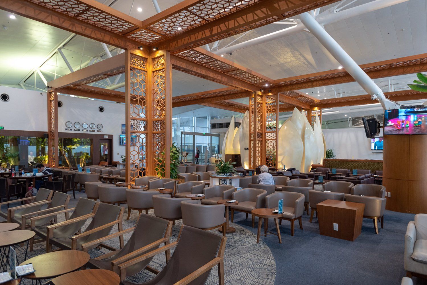 Vietnam Airlines Lotus Lounge at HAN