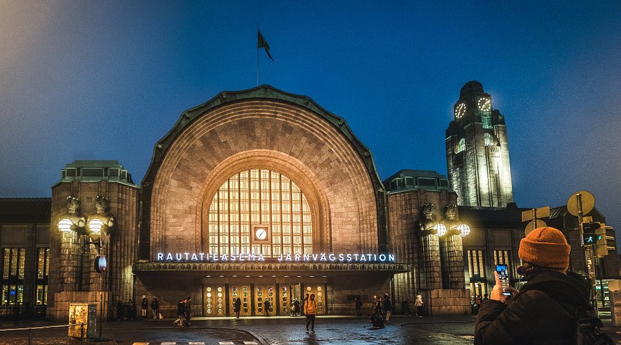 Helsinki Central Station from HEL