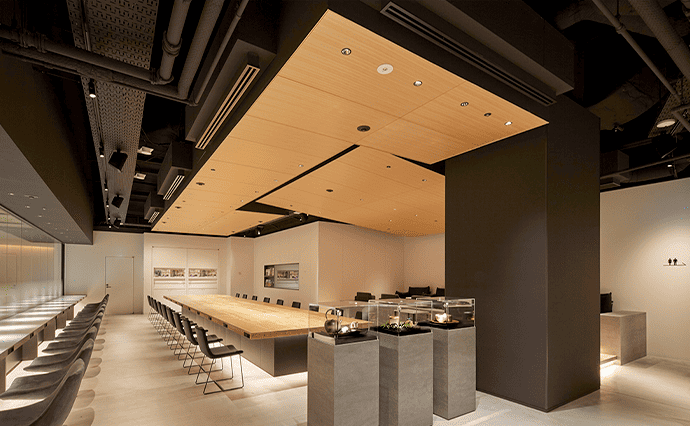 Power Lounge Central at HND