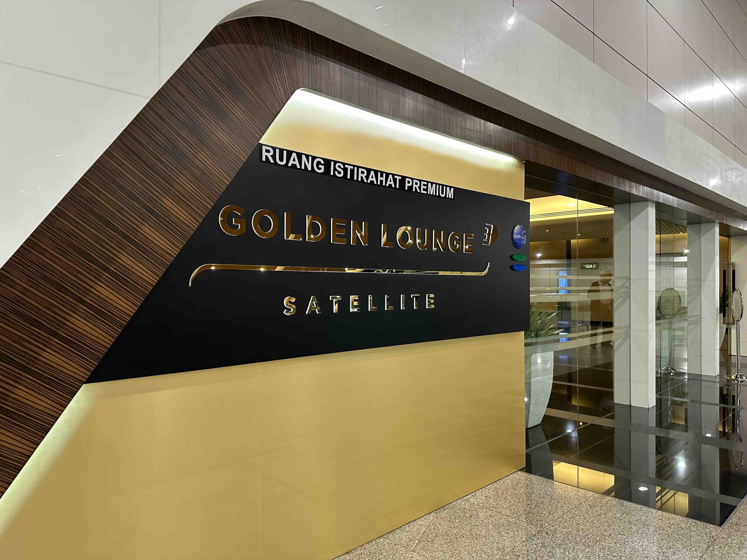 Malaysia Airlines Golden Lounge at KUL