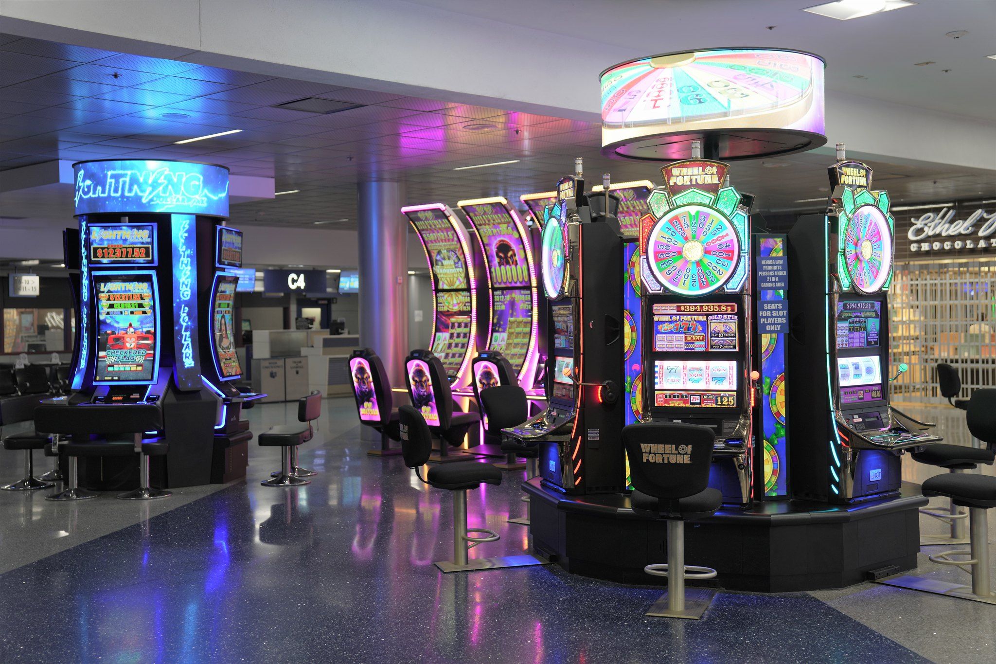 Play Slot Machines at the Airport at LAS