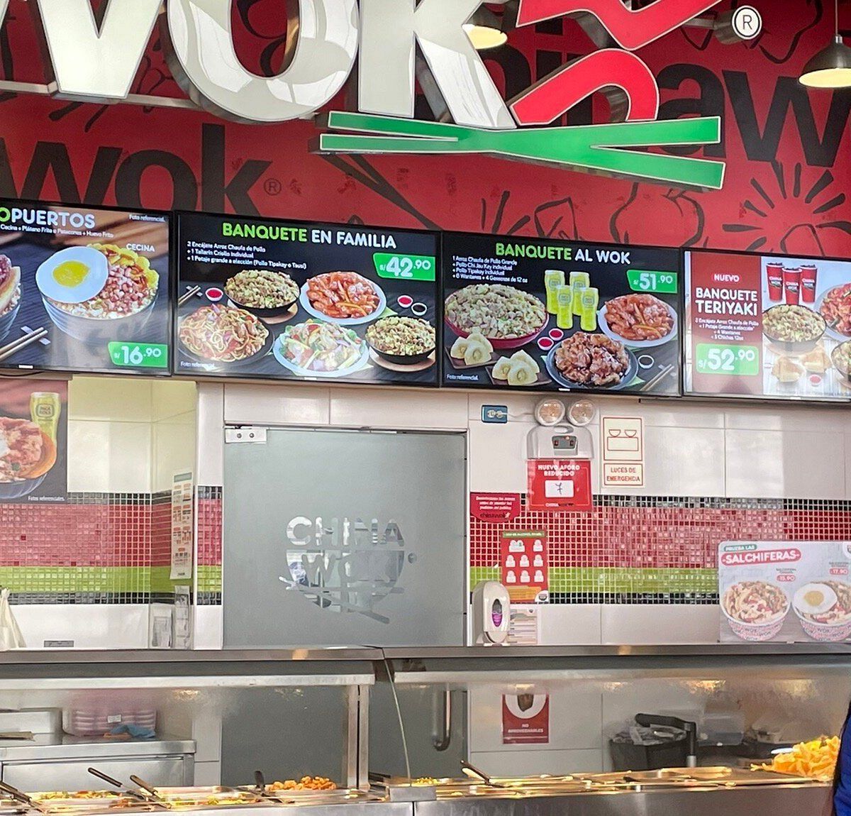 Chinawok restaurant at LIM Airport