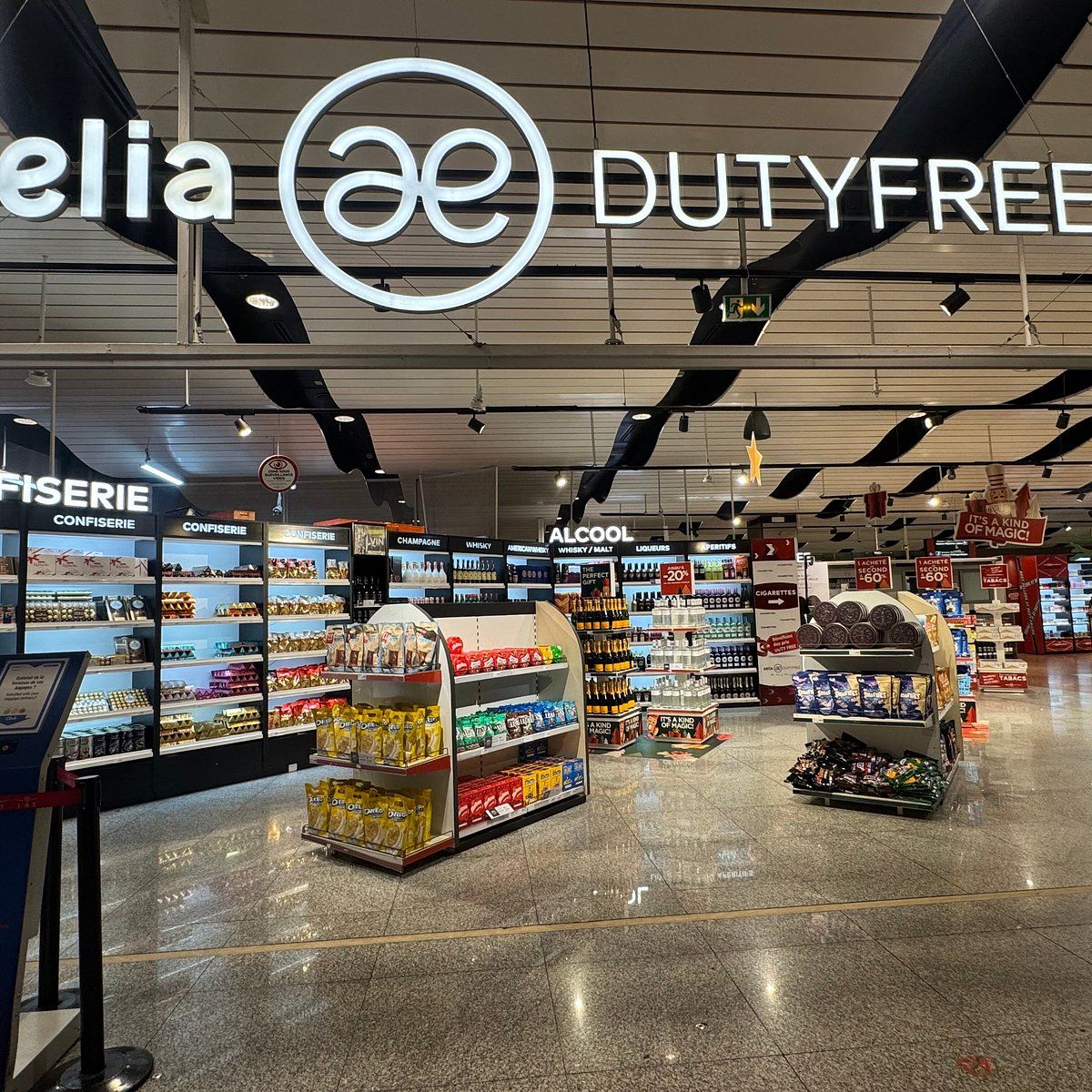 Airport Duty Free Shopping at LIS