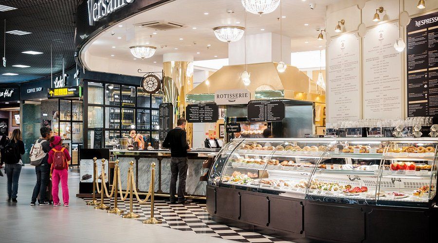 Pastelaria Versailles at LIS