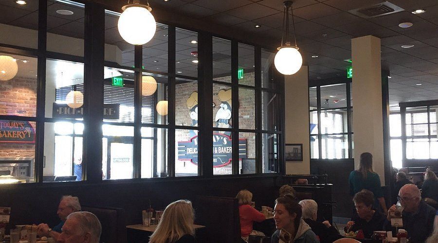 TooJay's Deli at MIA