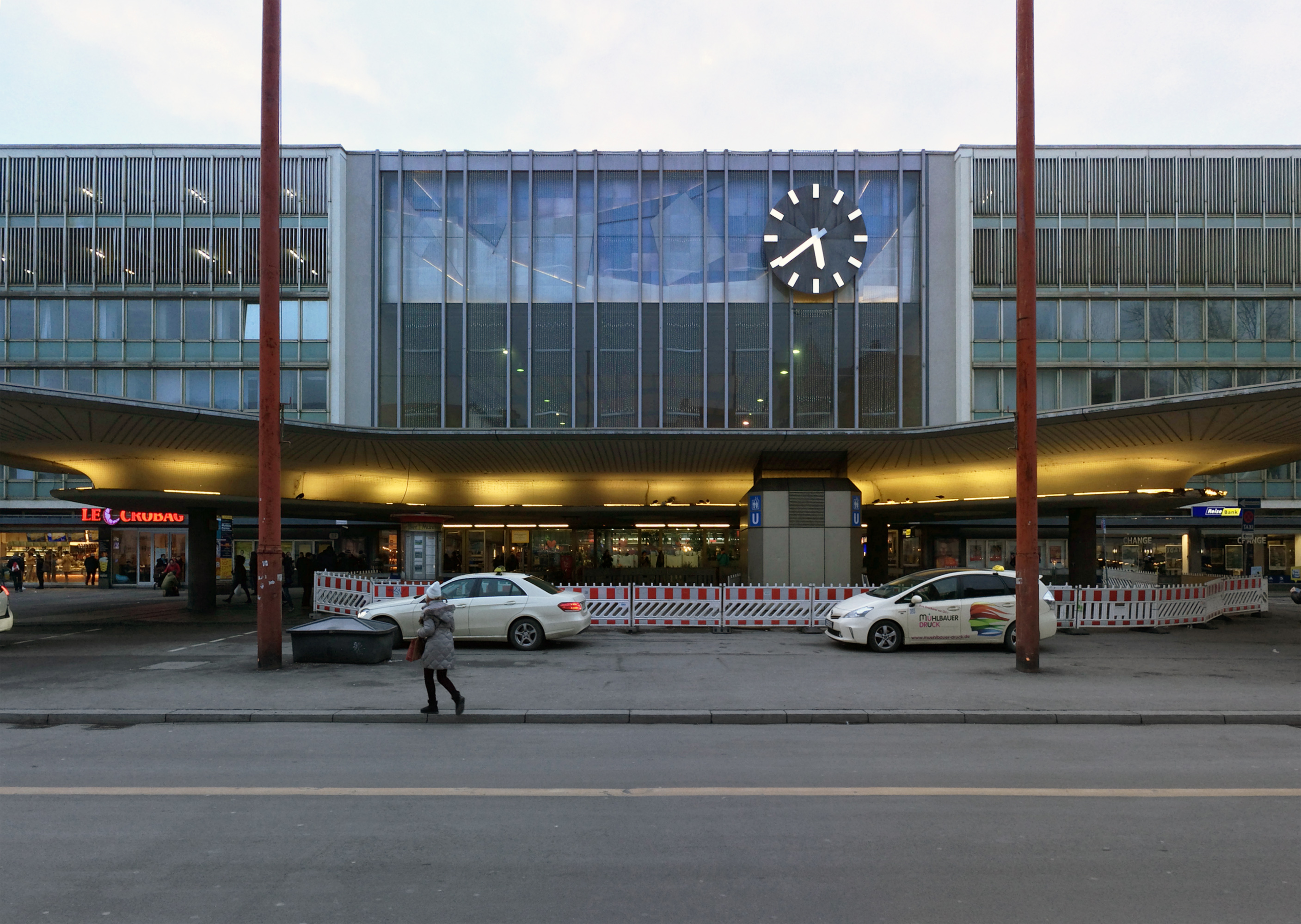 München Hauptbahnhof (Central Station) from MUC