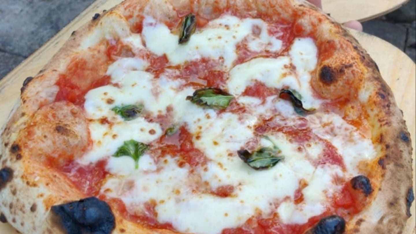 Authentic Neapolitan Pizza Experience at NAP