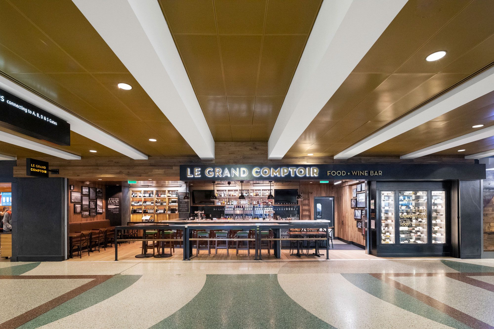 Le Grand Comptoir restaurant at NCE Airport