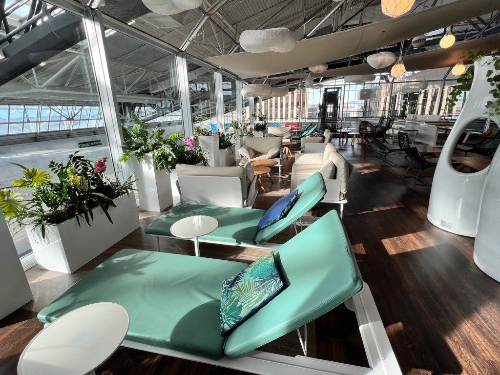 The Canopy Lounge by Hilton at NCE