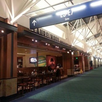 Laurelwood Public House at PDX