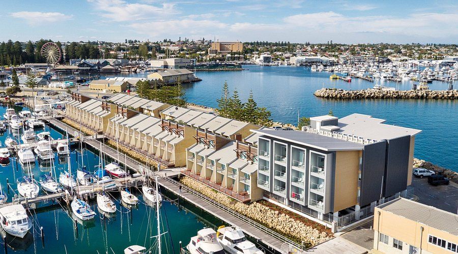 Be.Fremantle (formerly Pier 21 Resort) near PER