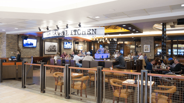 Chelsea's Kitchen restaurant at PHX Airport