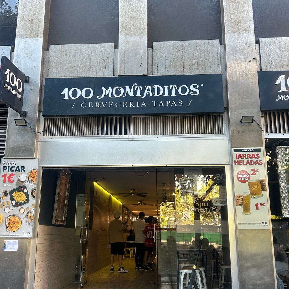 Cerveceria 100 Montaditos at PMI