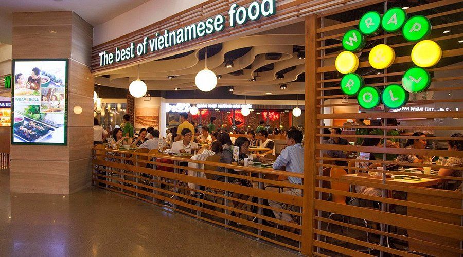 Wrap & Roll restaurant at SGN Airport