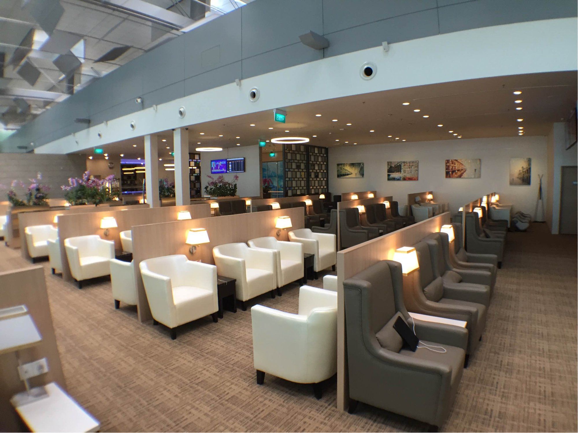 SATS Premier Lounge at SIN