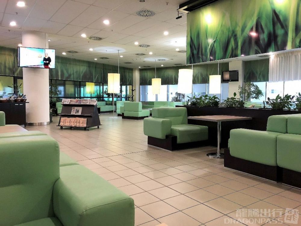 Relax at the Airport Lounge at SOF