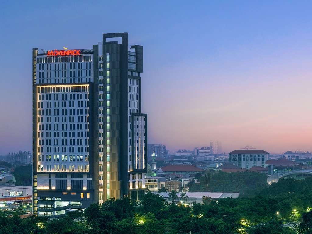 Surabaya City Hotel near SUB