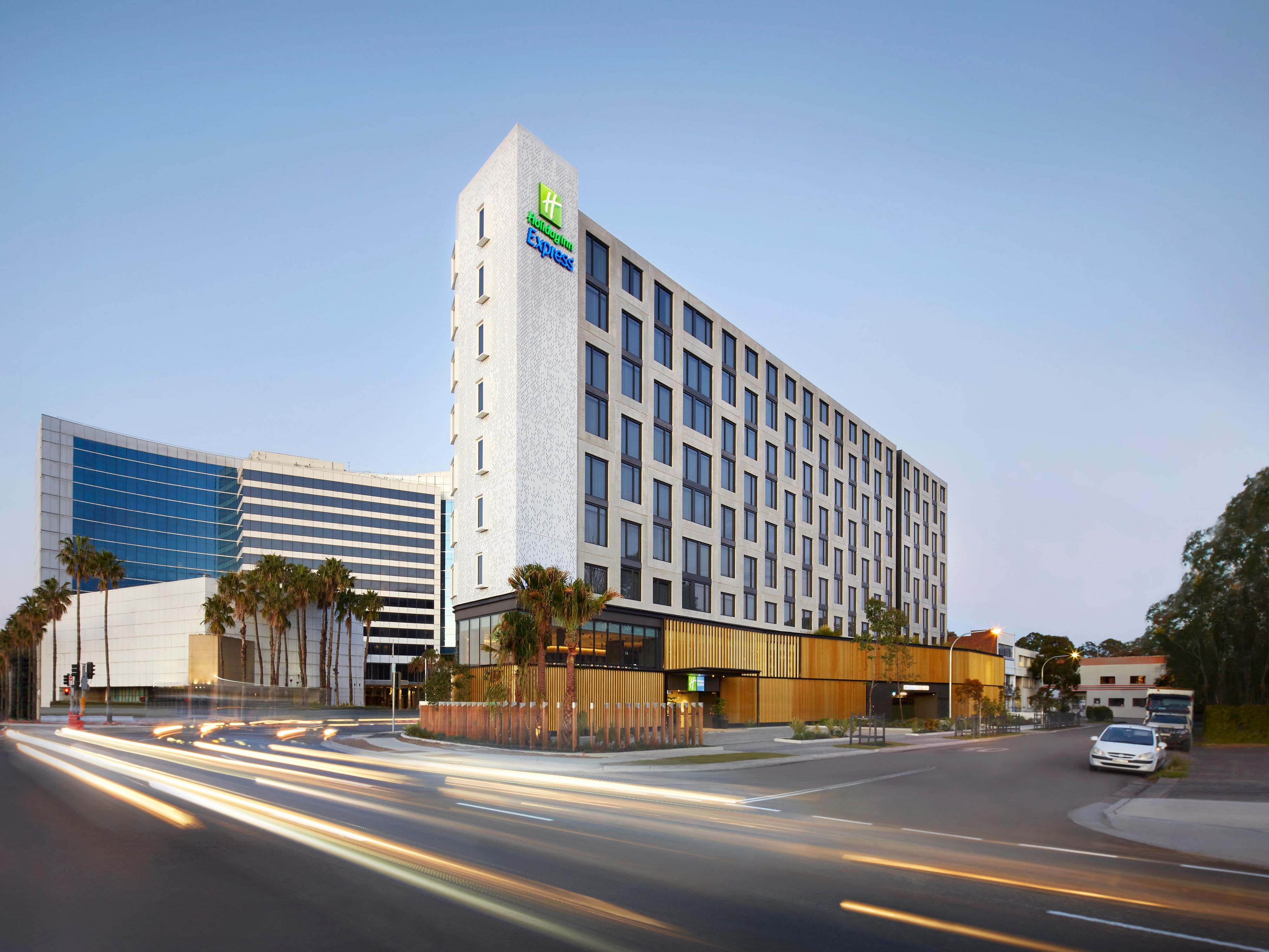 Holiday Inn Sydney Airport near SYD