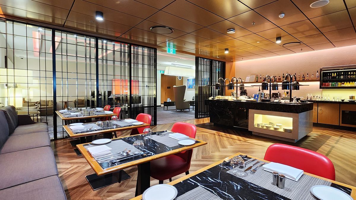 Singapore Airlines SilverKris Lounge at SYD