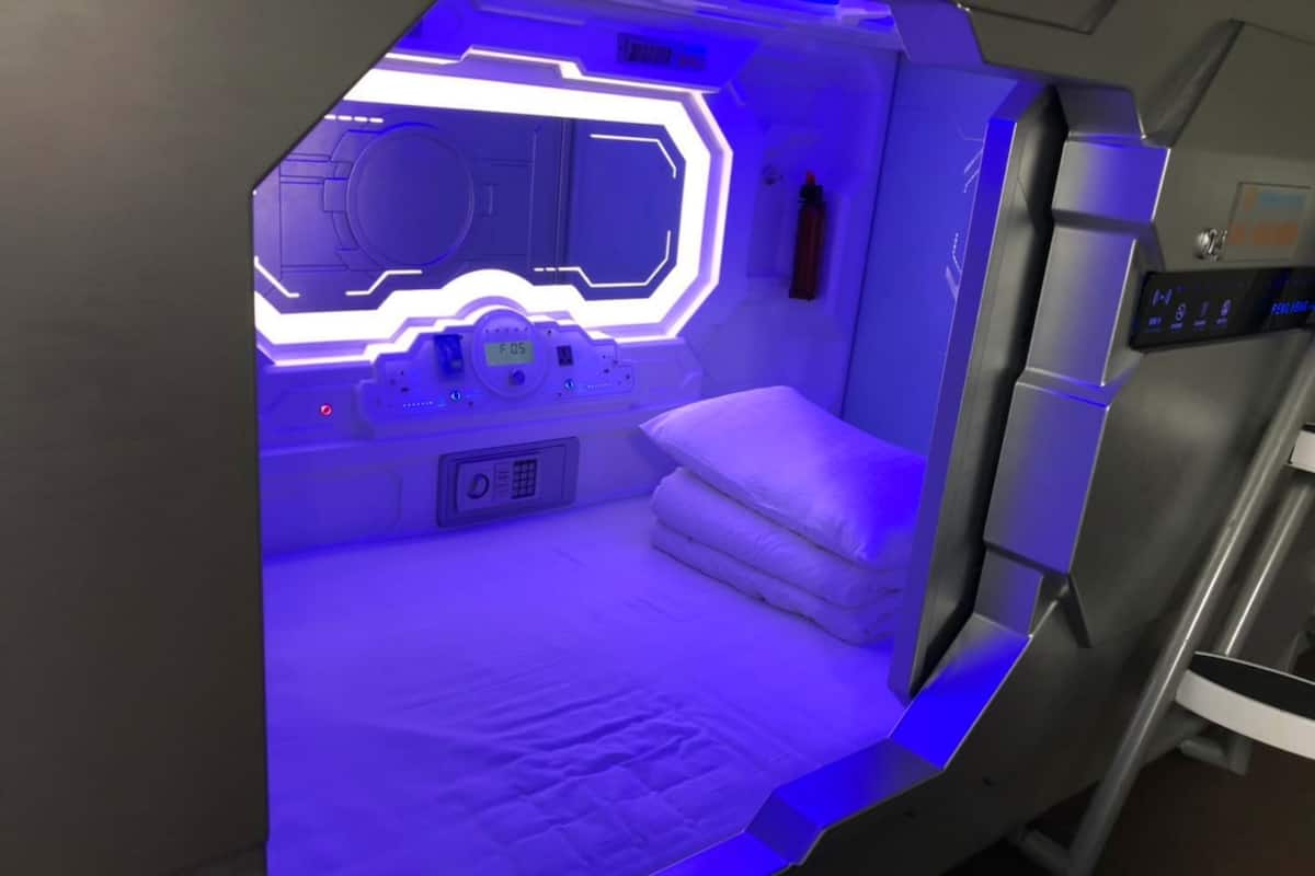 Capsule Pod Inn near SZX