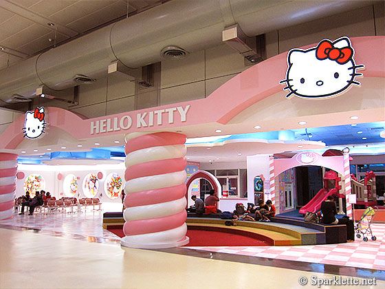 Hello Kitty Themed Restaurant at TPE