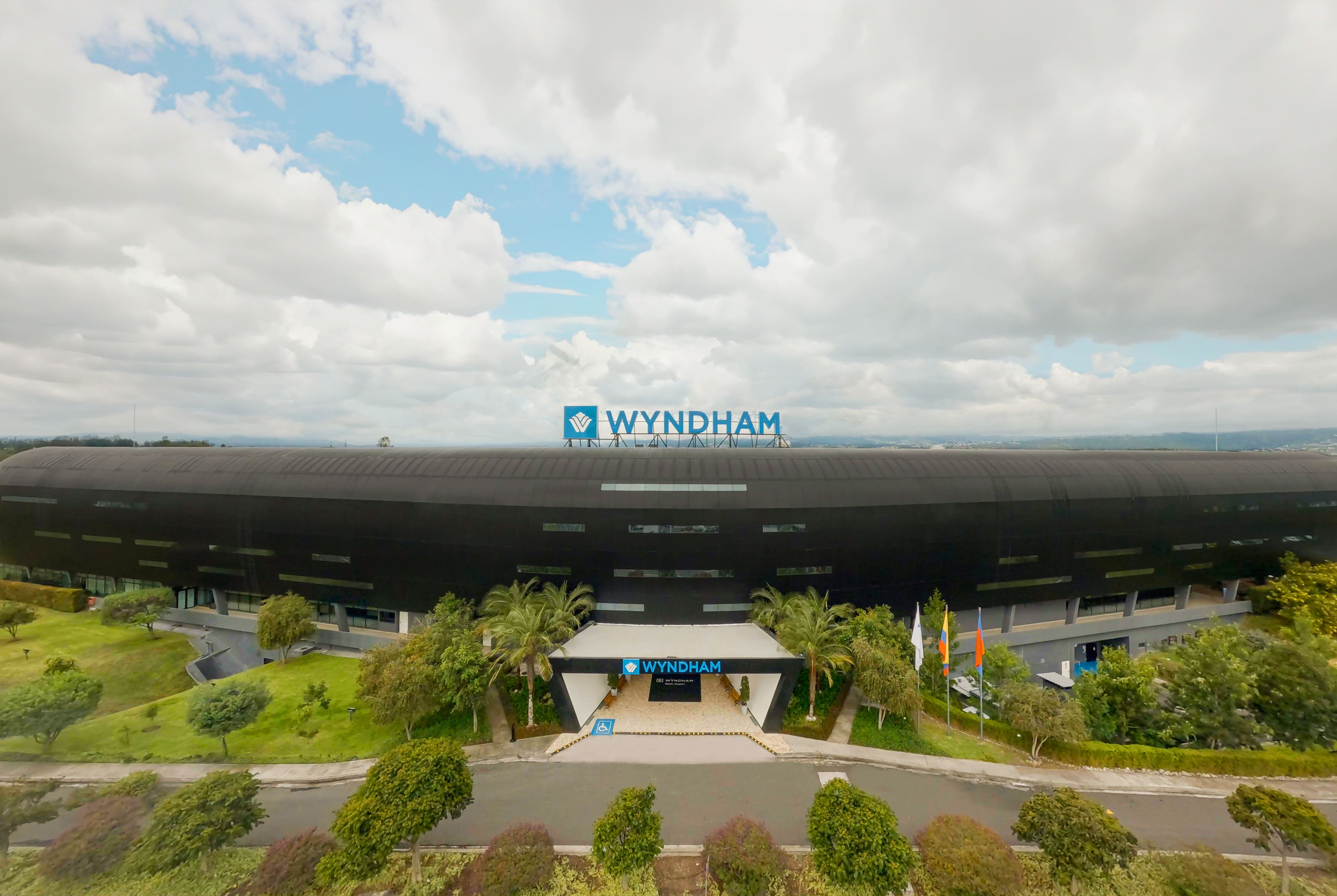 Wyndham Quito Airport near UIO