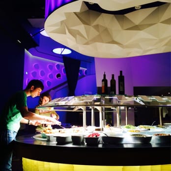 Yamm! Fresh Food Court at VIE