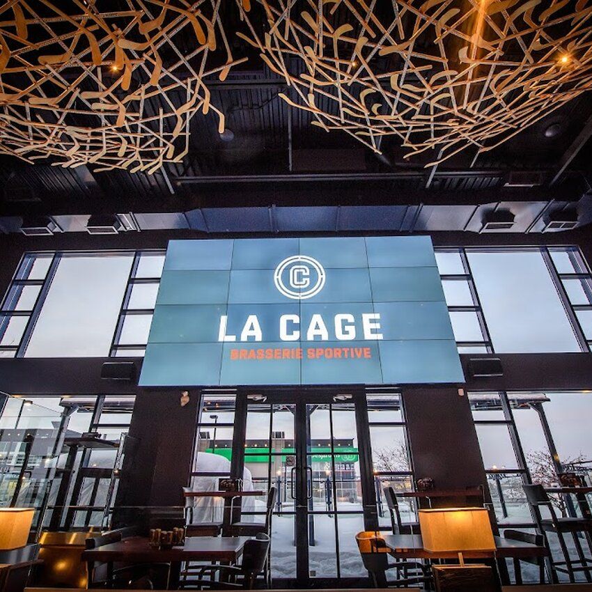 La Cage - Brasserie Sportive restaurant at YUL Airport