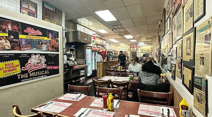 Schwartz's Deli restaurant at YUL Airport
