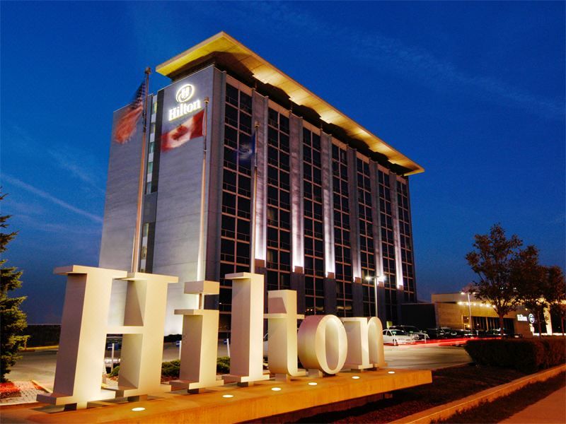 Hilton Toronto Airport Hotel & Suites near YYZ