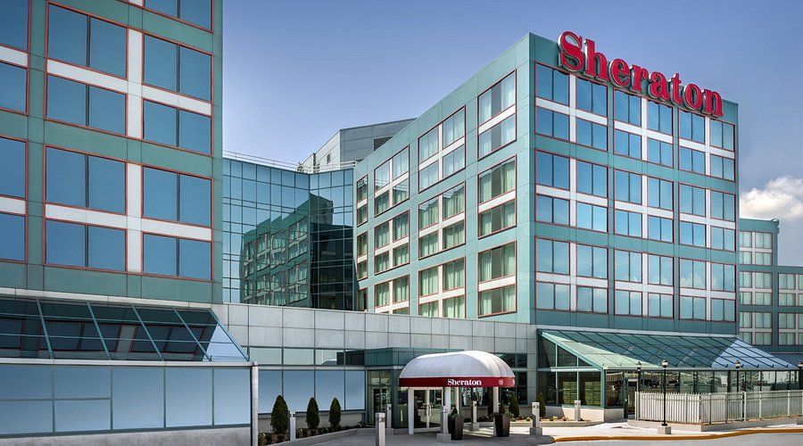 Sheraton Gateway Hotel near YYZ